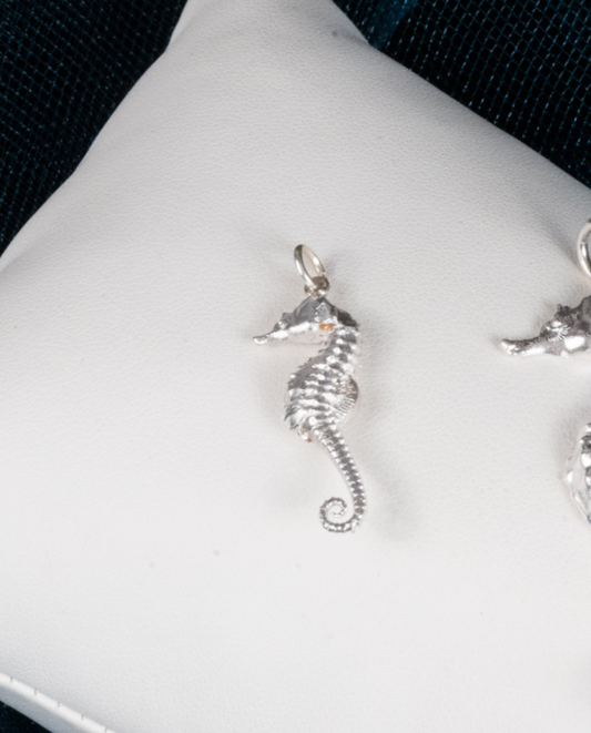 Minimalist Seahorse Pendant by Viviana Puello